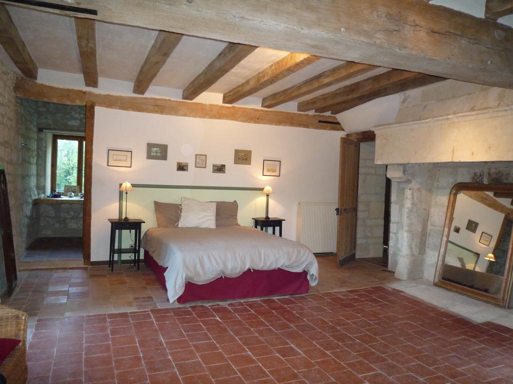 Le Logis Du Peu Girard Bed & Breakfast La Roche-Clermault Bilik gambar